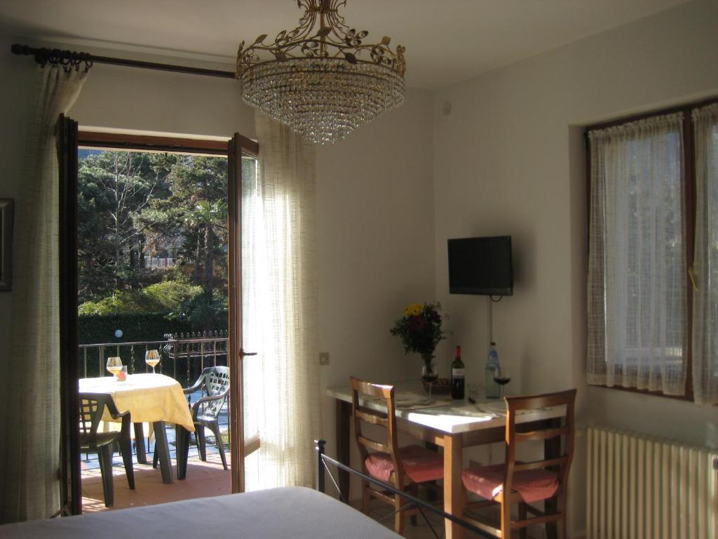 Villa Margherita Lake Maggiore Pokoj fotografie